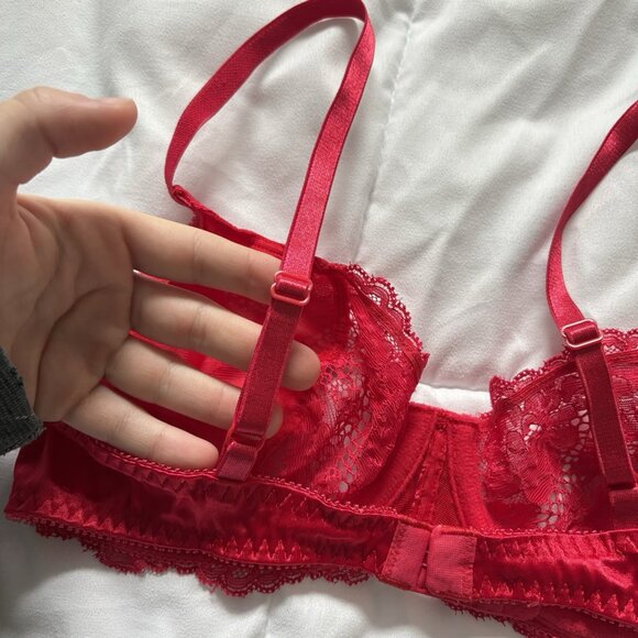 Vintage 90s Y2K Victoria's Secret Unlined Bra 36B Red Lace Nylon Rose Floral - Picture 6 of 9